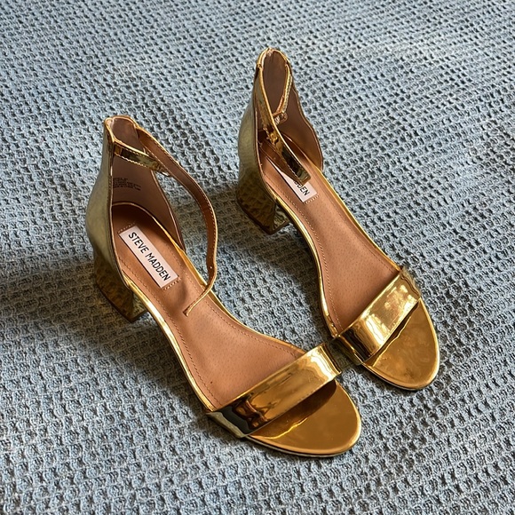 Steve Madden shiny gold irenee strappy heel - Picture 5 of 7